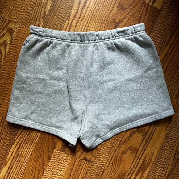 aritzia cozy fleece shorts - Picture 2 of 3